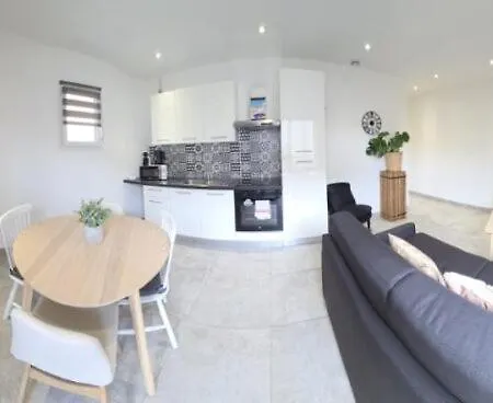 Appartement 200m De La En Centre Au Calme